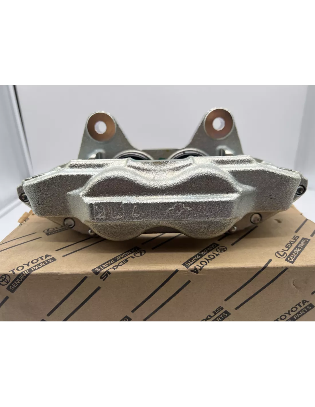 Etrier de frein avant gauche KDJ120 KDJ125 TOYOTA - accessoire 4x4
