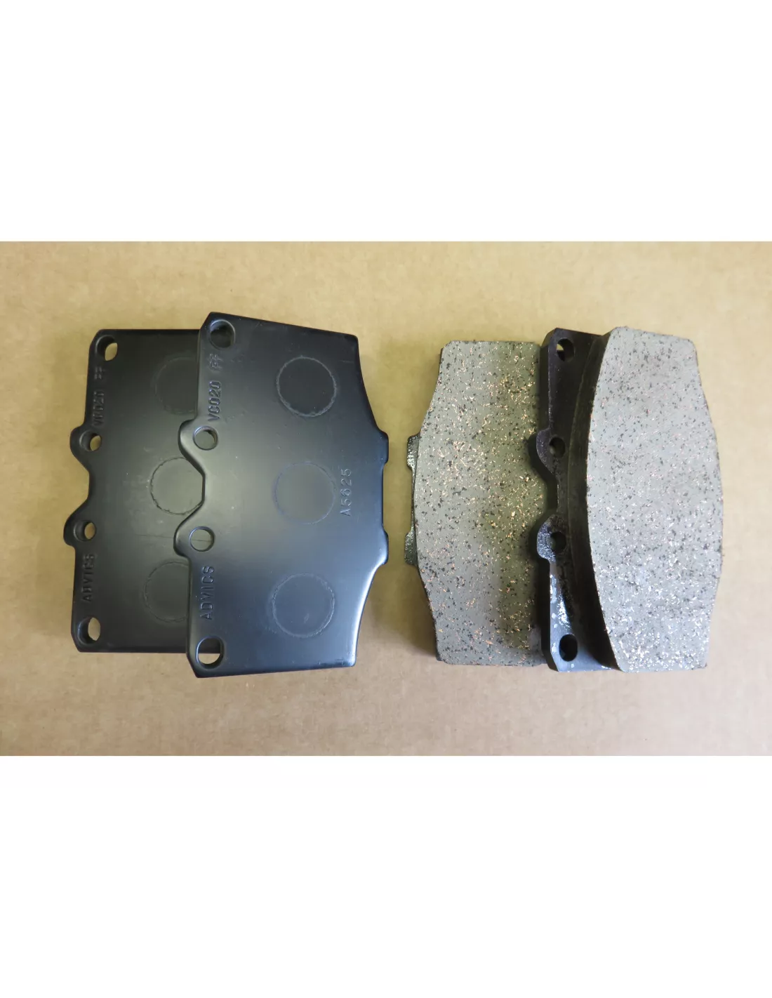Plaquettes de frein avant Aisin pour BJ4 HJ6 BJ7 - qualité origine