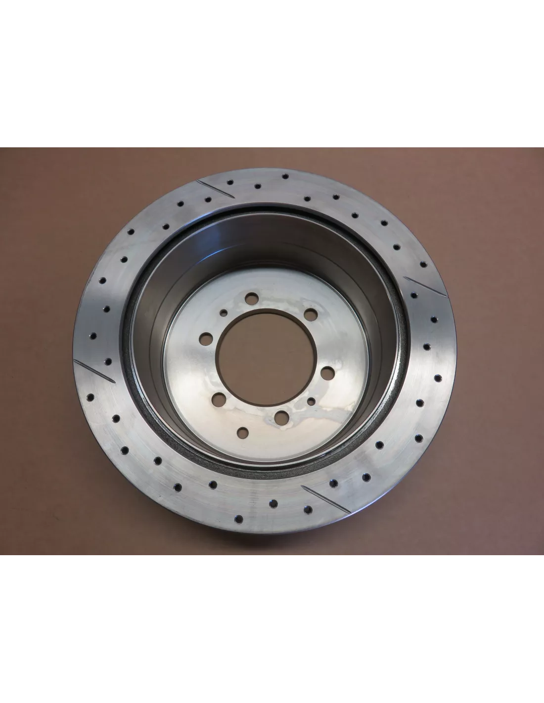 Disque frein arrière rainuré percé DBA Toyota VDJ200 DBA - accessoire
