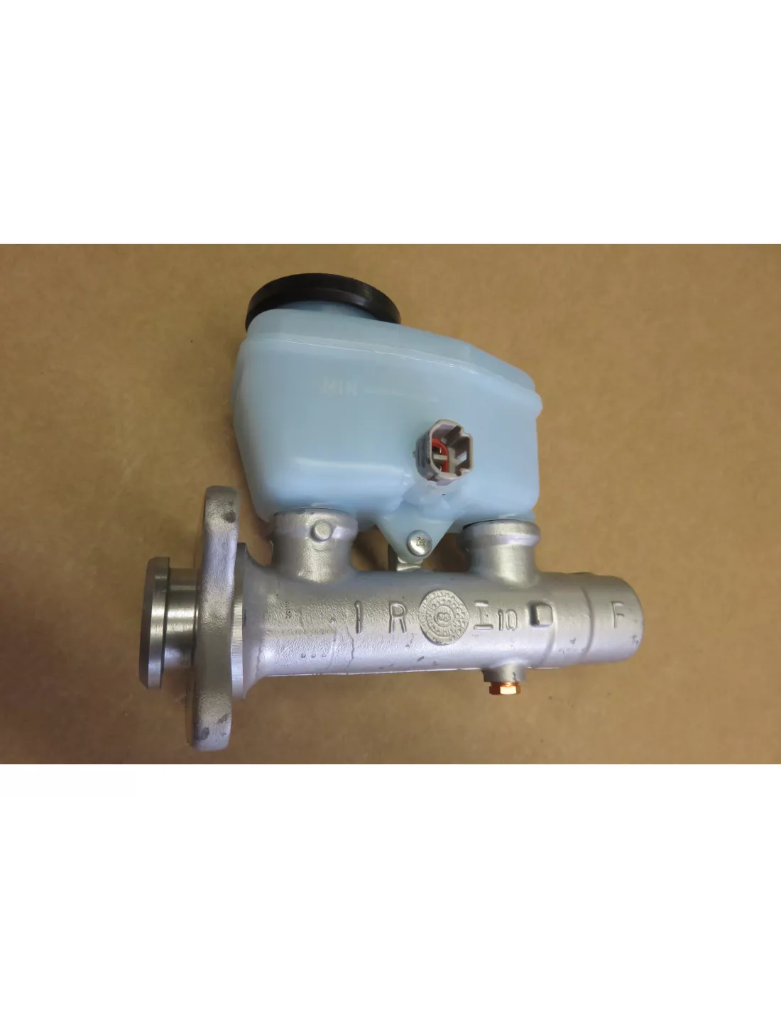 Maître cylindre de frein HDJ80 sans ABS 08/90-05/94 AISIN -