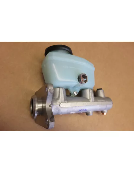 Maître cylindre de frein Land Cruiser HDJ80 avec ABS 08/1992 -