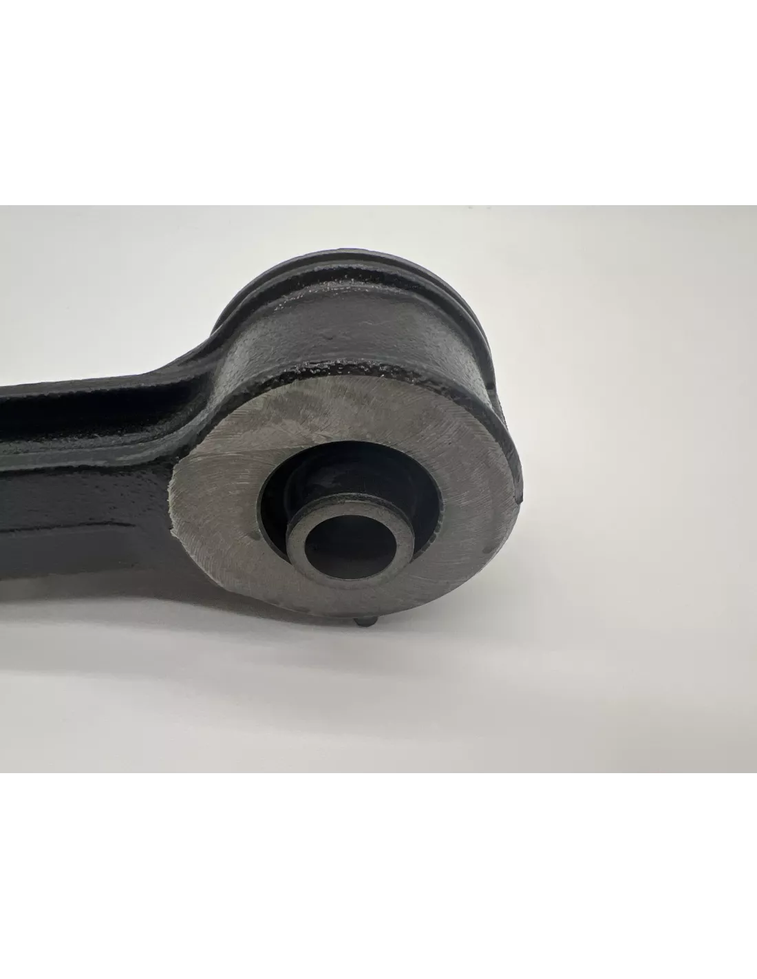 Silent bloc support droit pont avant Land Cruiser KZJ9 KDJ9 TOYOTA -