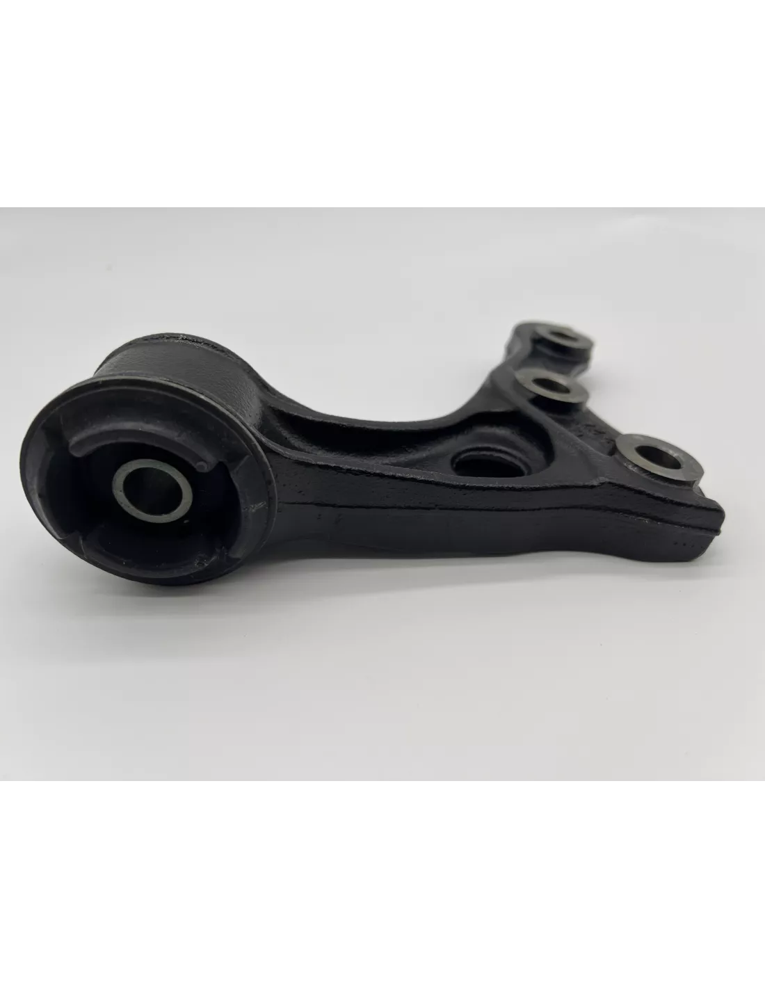 Silent bloc support gauche pont avant Land Cruiser KZJ9 KDJ9 TOYOTA -