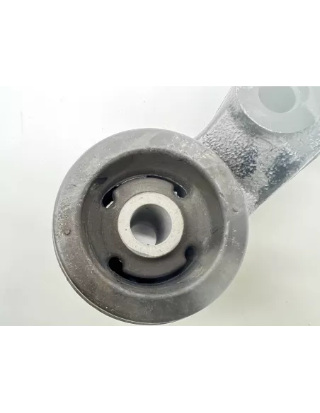 Support arrière de pont avant avec silent bloc HDJ100 TOYOTA -