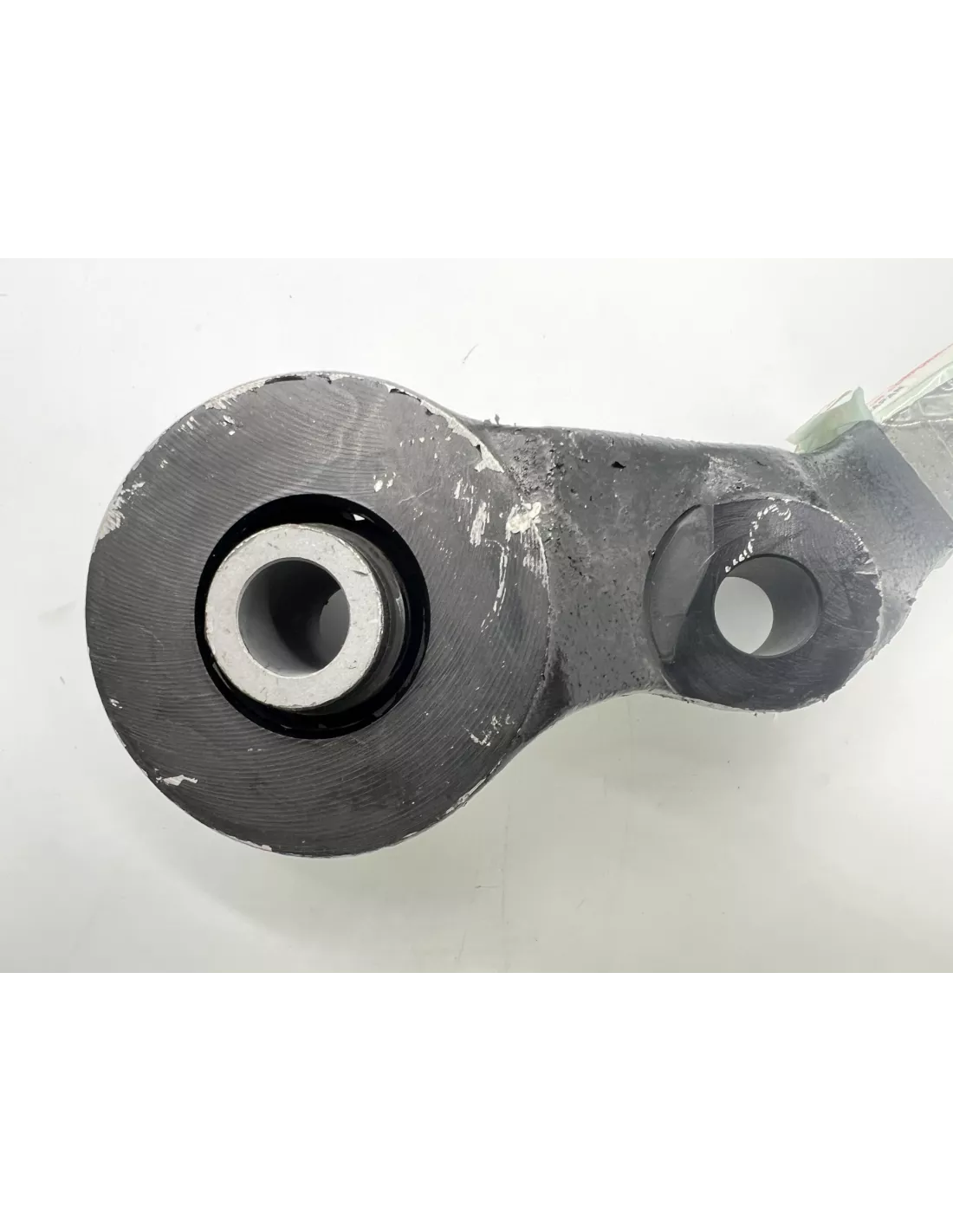 Support arrière de pont avant avec silent bloc HDJ100 TOYOTA -