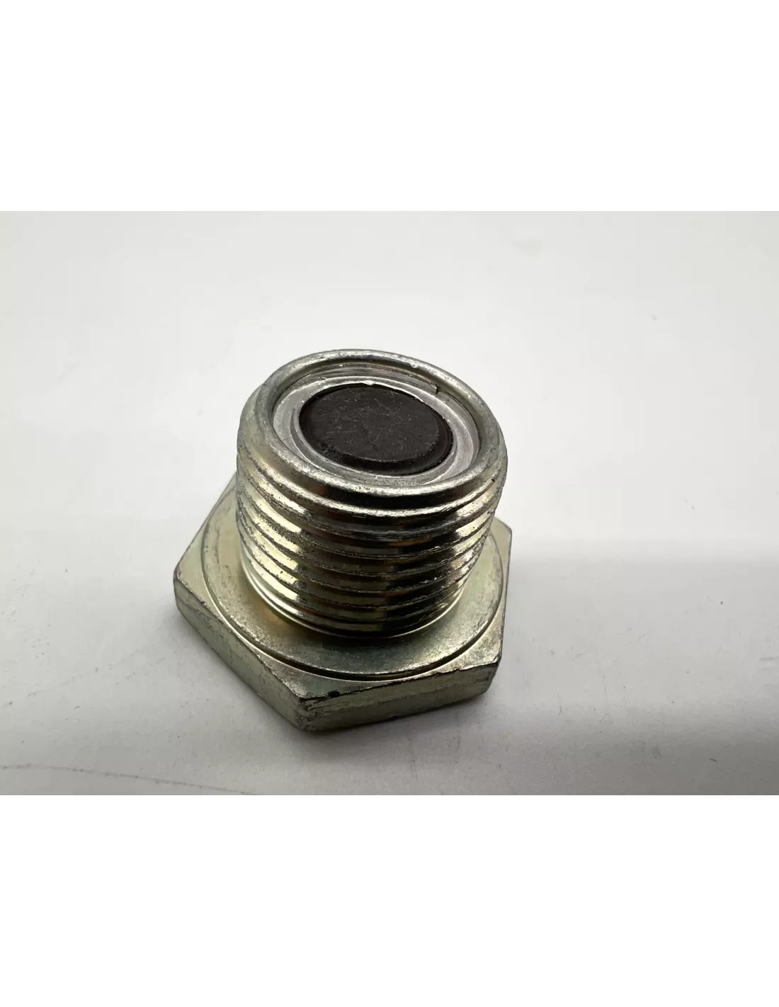 Bouchon de vidange de pont arrière avec aimant TOYOTA - accessoire 4x4