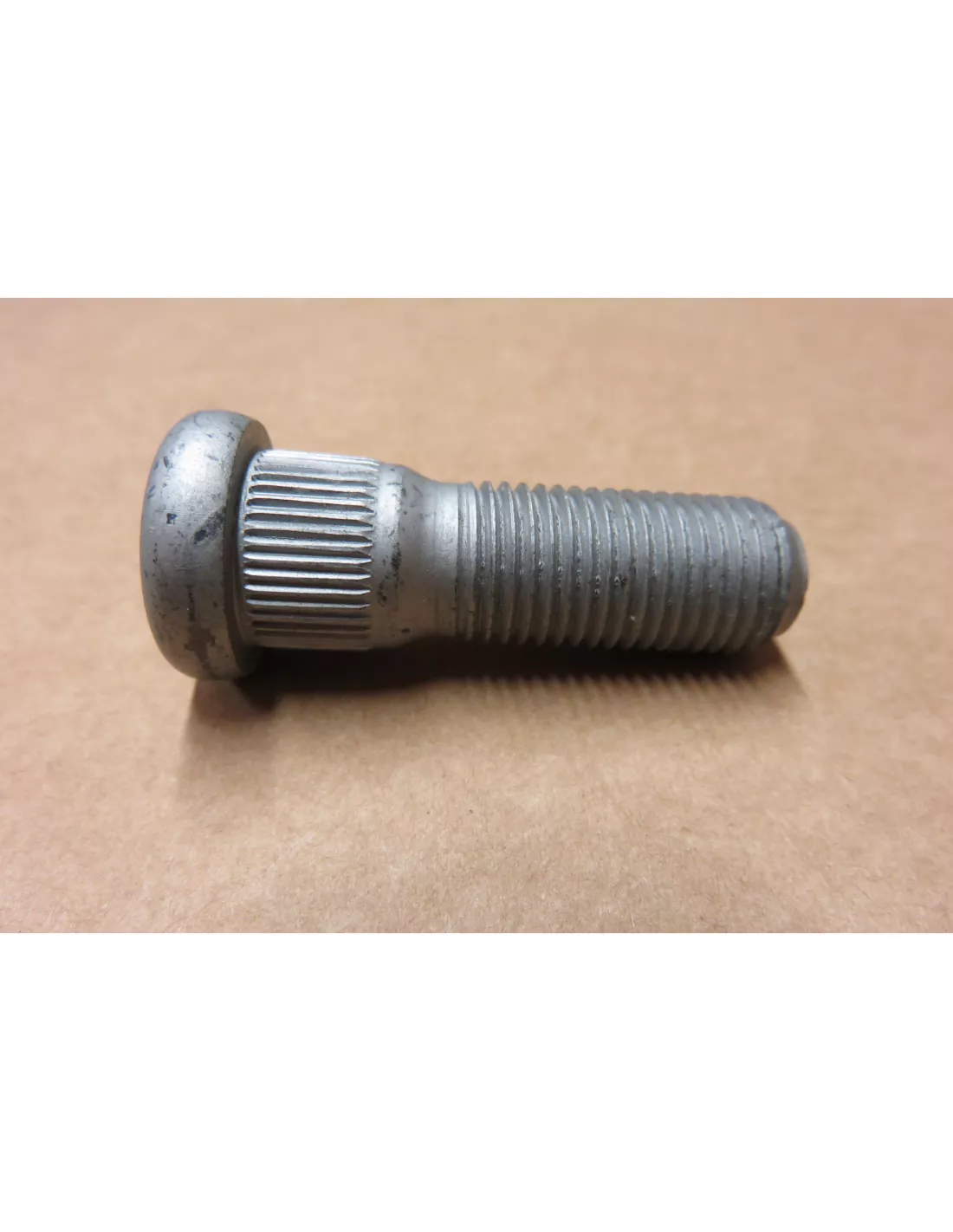 GOUJON DE ROUE AR HDJ100 VDJ200 HZJ7 TOYOTA - accessoire 4x4