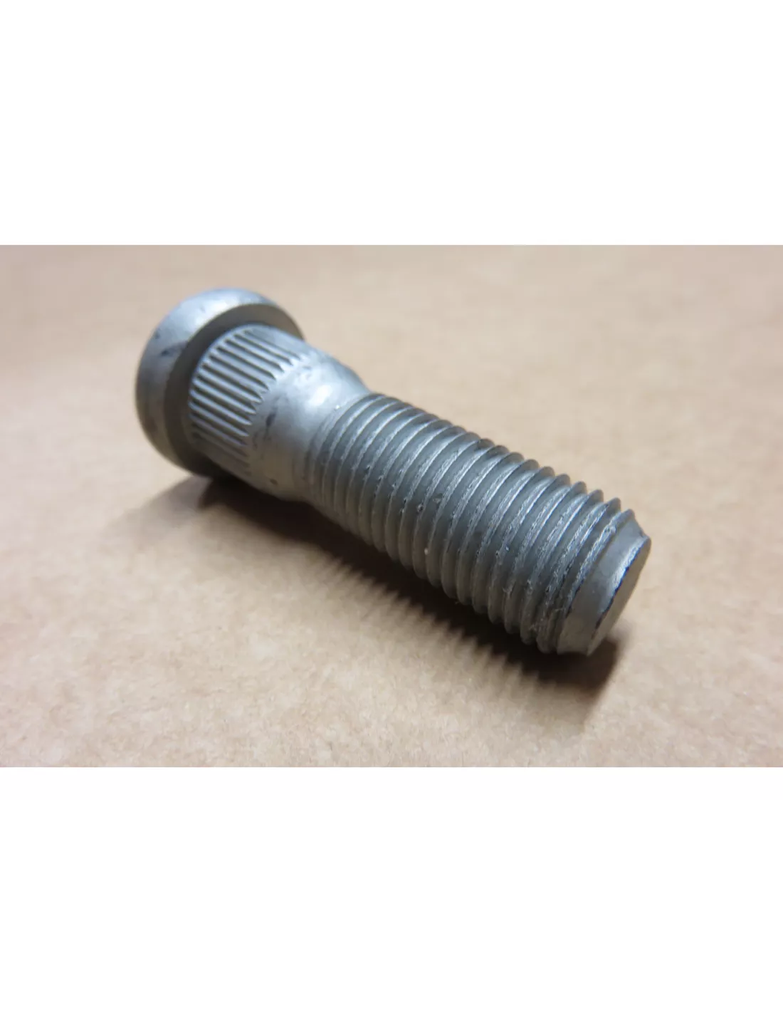 GOUJON DE ROUE AR HDJ100 VDJ200 HZJ7 TOYOTA - accessoire 4x4