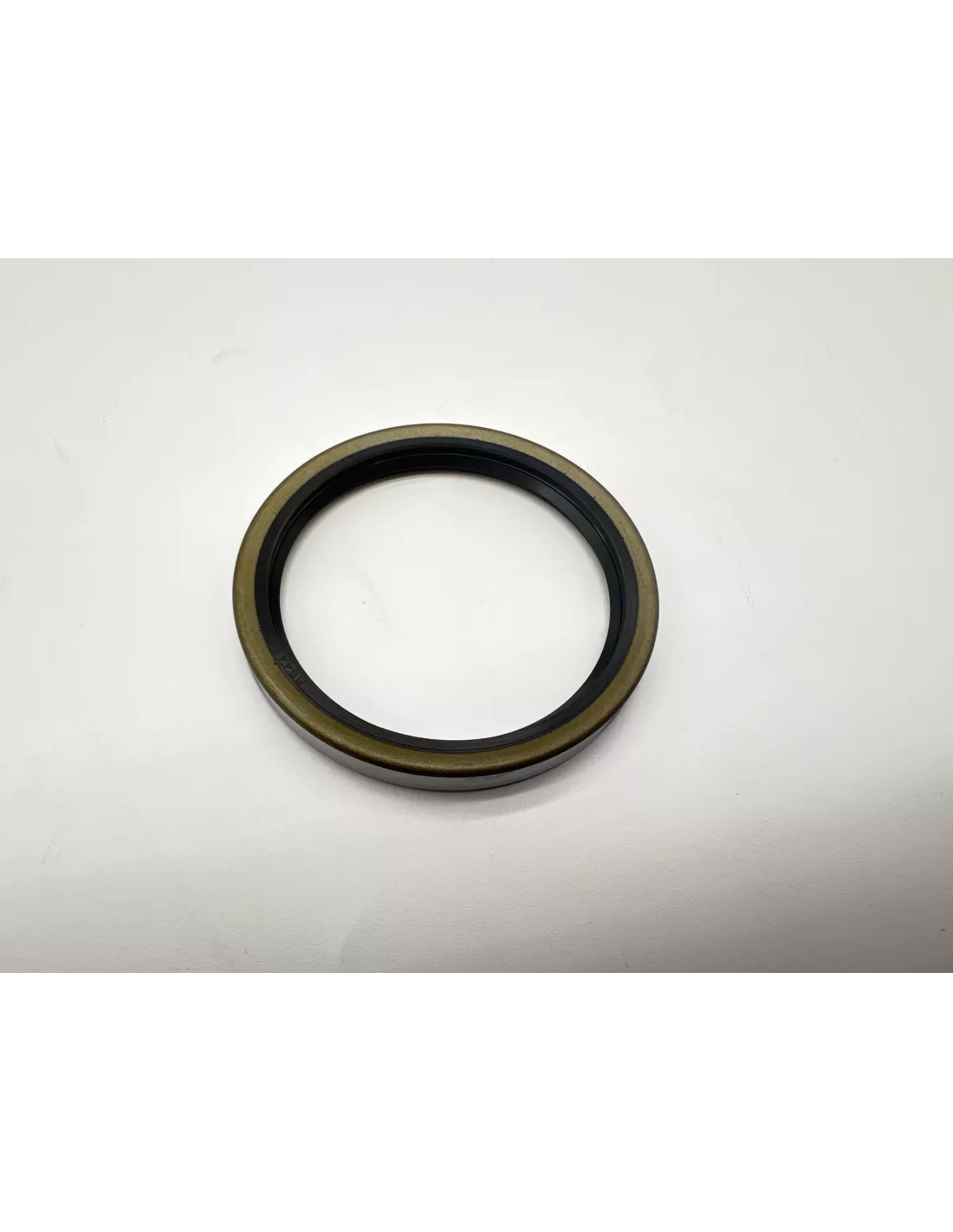 Joint spi arbre de roue arrière KZJ7 KDJ9 avec disques sans ABS et
