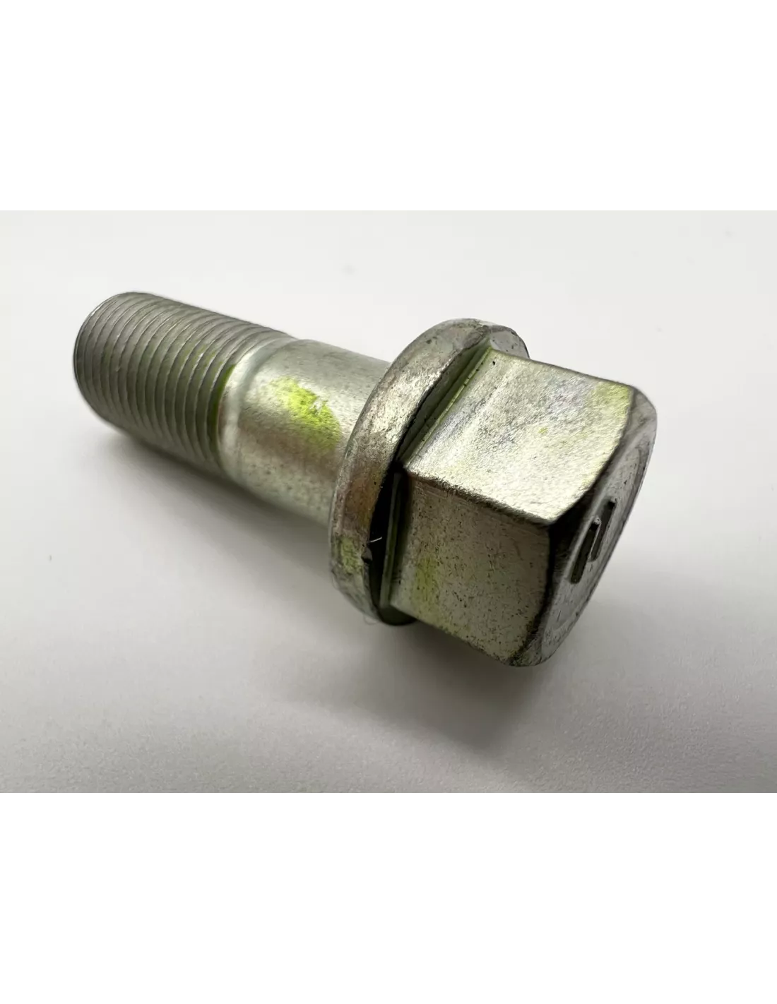 Boulon entre tulipe et arbre de transmission Ø11x27mm TOYOTA -