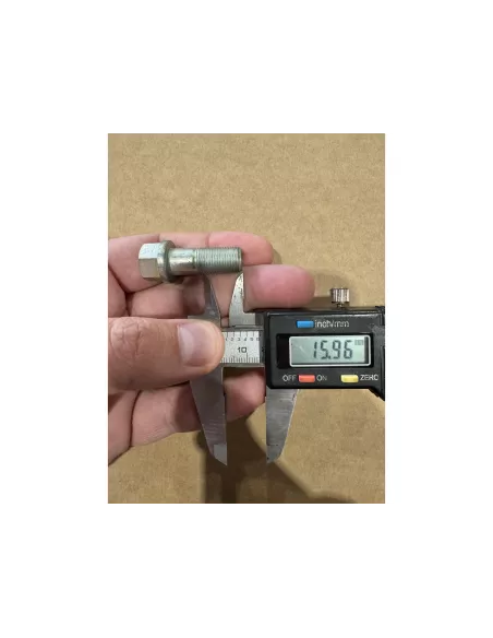 Boulon entre tulipe et arbre de transmission Ø11x27mm TOYOTA -