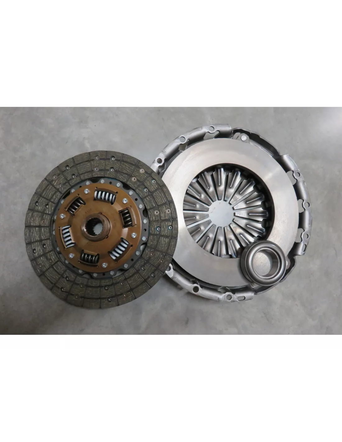 Kit embrayage Aisin pour Land Cruiser BJ42 BJ46 BJ73 BJ75 AISIN -
