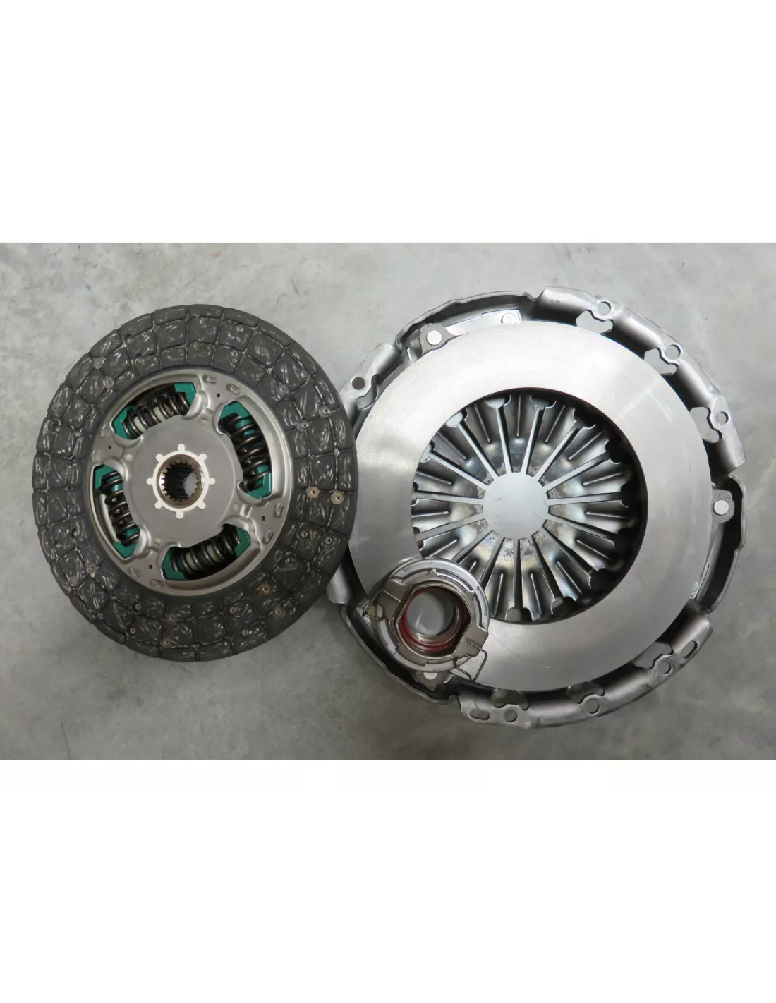 Kit embrayage Aisin Ø260mm Land Cruiser KZJ7 et KZJ9 avant 06/1998