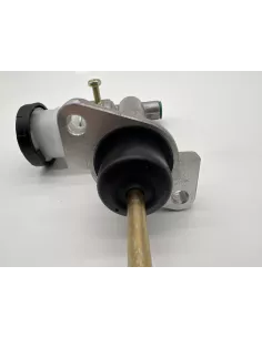 Maître cylindre embrayage Terrano 2 avant 1996 AISIN - accessoire 4x4 2