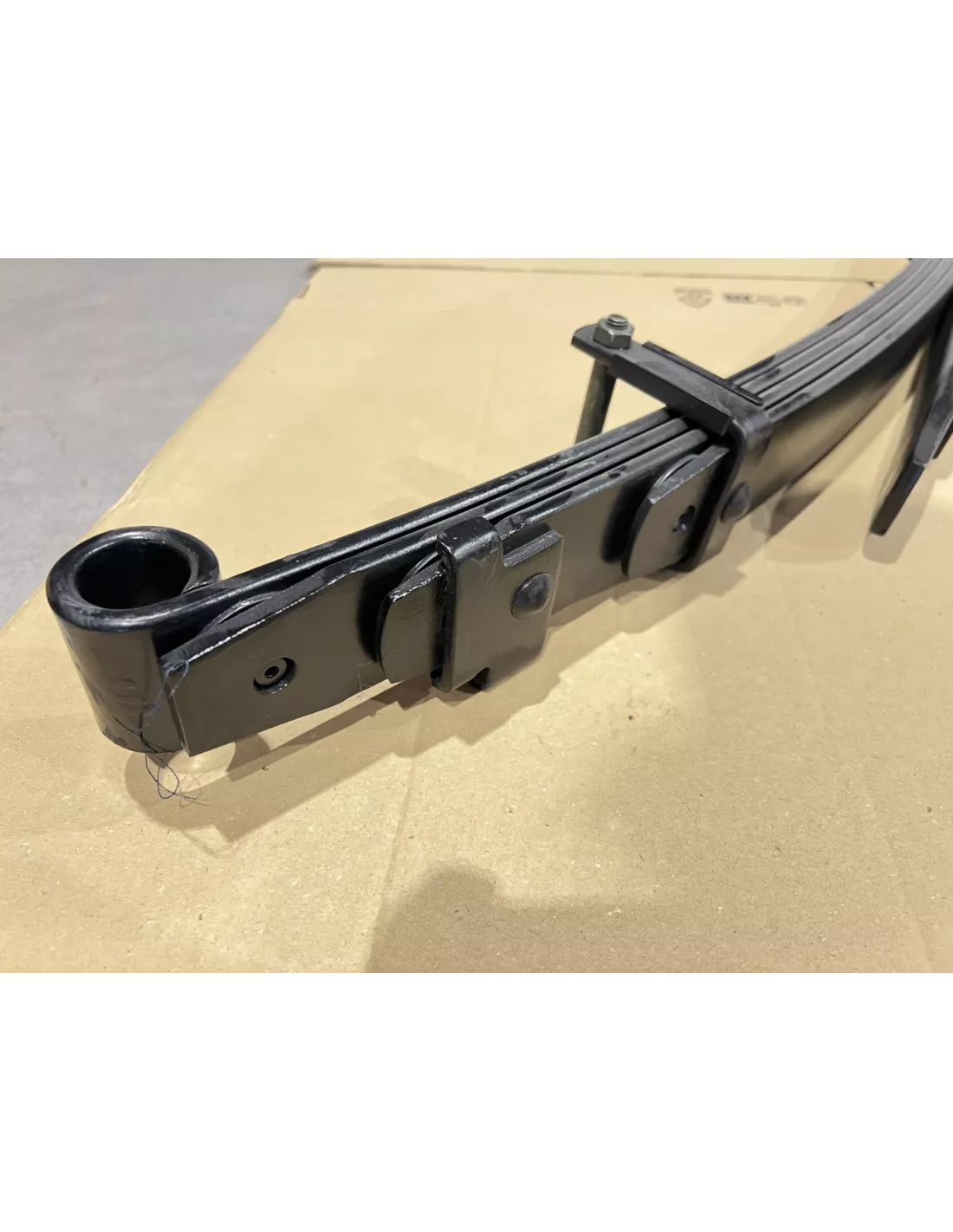 Lame de suspension arrière +50mm medium Toyota Hilux Revo DTC Parts