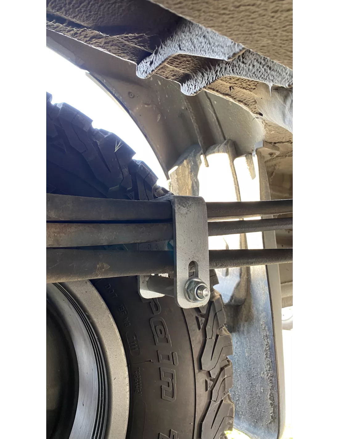 Kit brides d'alignement des lames de suspension pour Mercedes