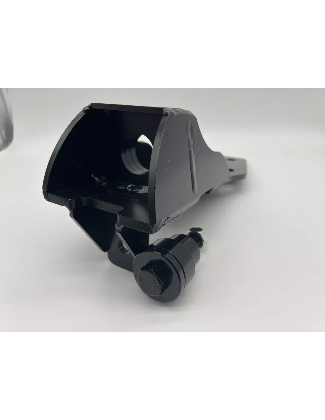 Dropbox pour tirant de pont avant gauche Nissan Patrol Y60 Y61