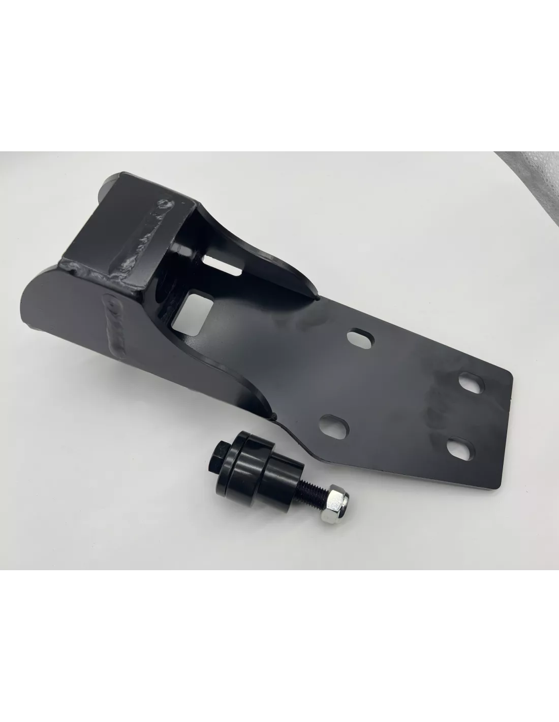 Dropbox pour tirant de pont avant gauche Nissan Patrol Y60 Y61