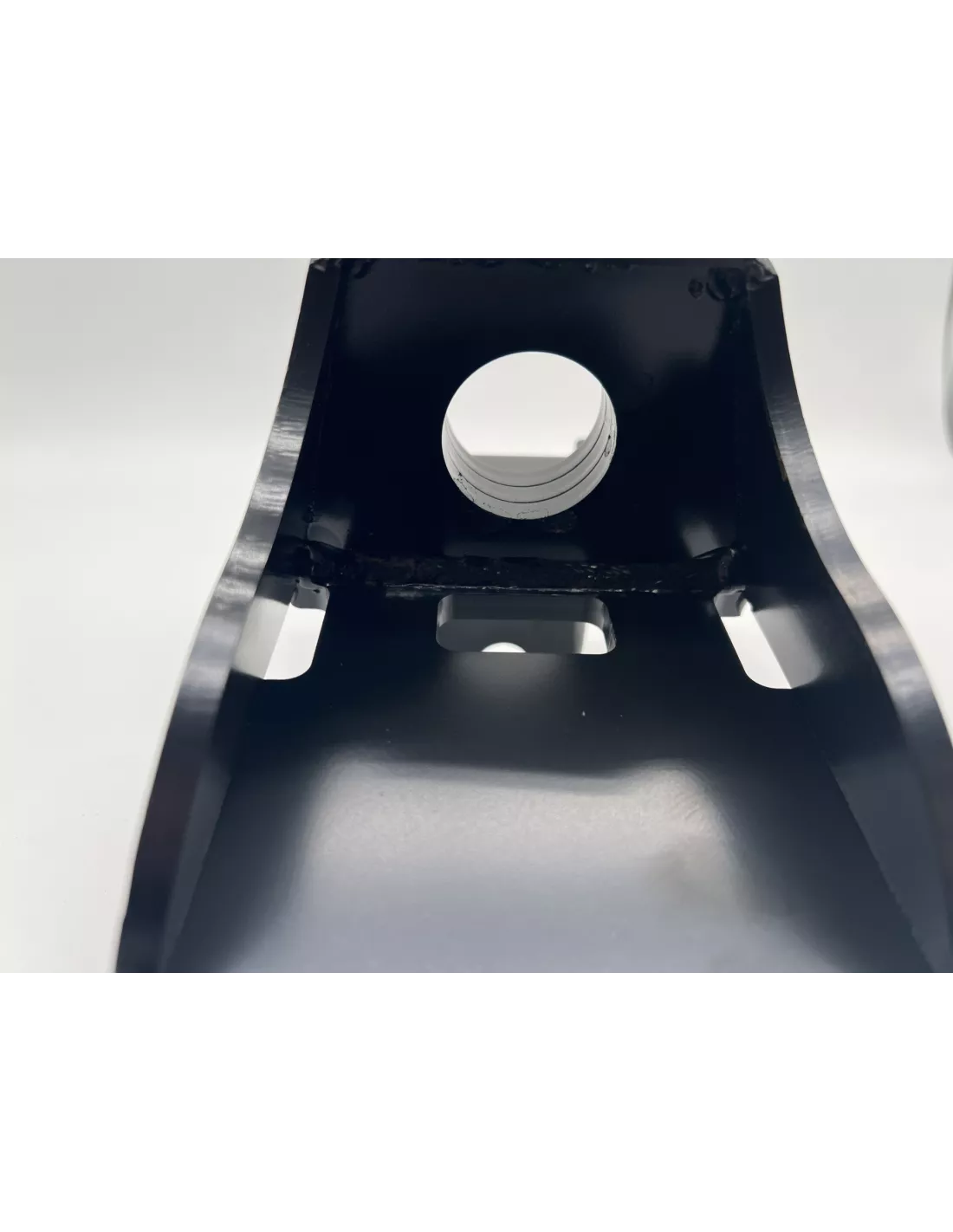 Dropbox pour tirant de pont avant gauche Nissan Patrol Y60 Y61