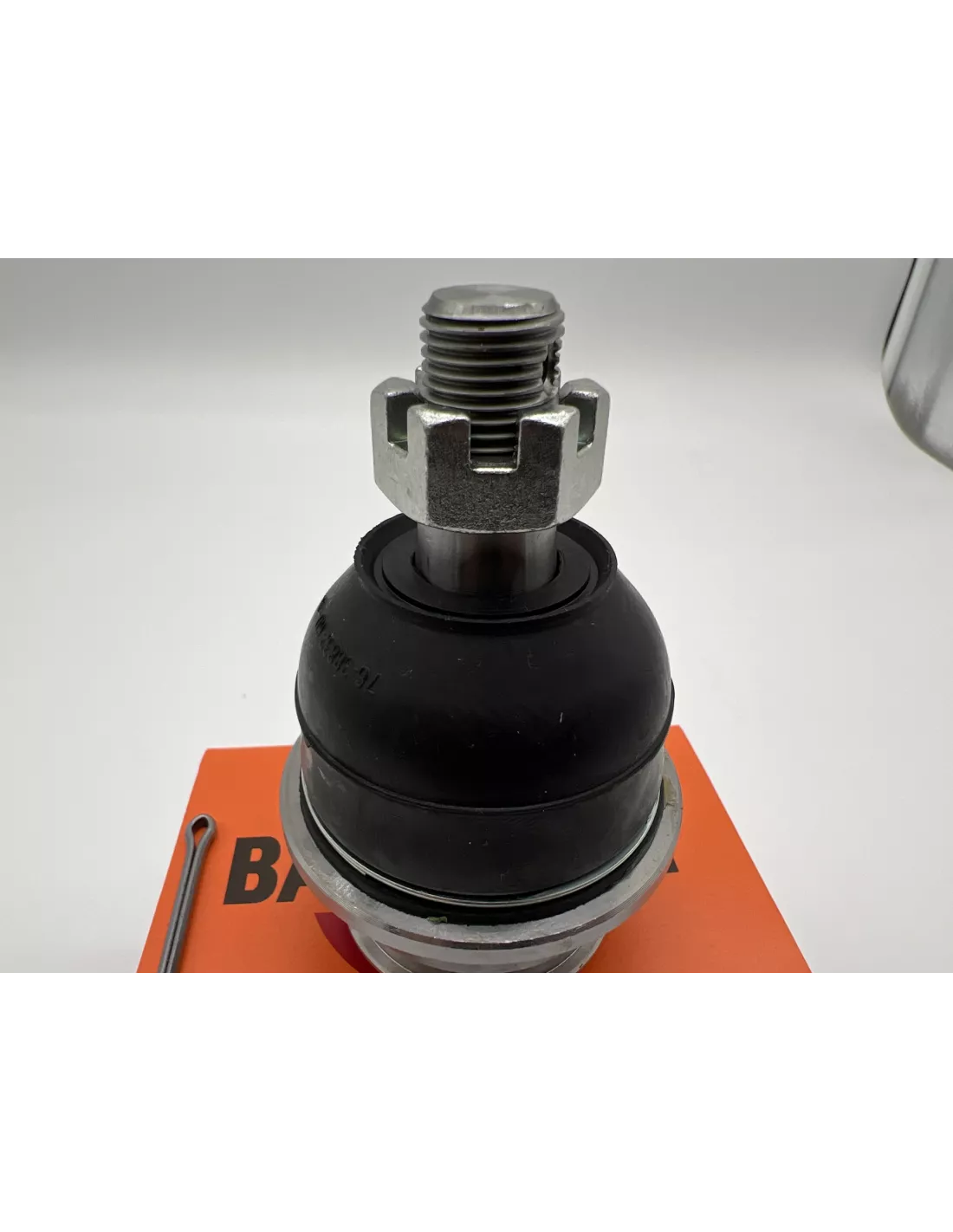 Rotule 555 inférieure triangle Toyota Hilux Vigo Revo - gauche ou