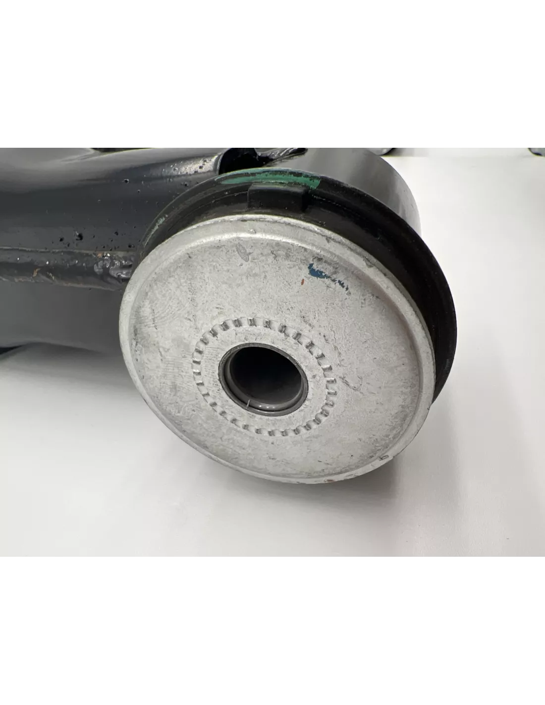 Triangle de suspension inférieur avant droit Hilux Vigo TOYOTA -
