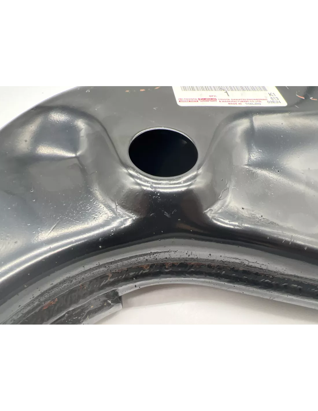 Triangle de suspension inférieur avant droit Hilux Revo TOYOTA -