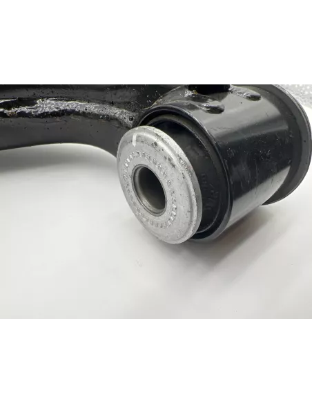 Triangle de suspension inférieur avant droit Hilux Revo TOYOTA -