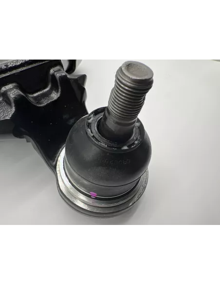 Triangle de suspension inférieur avant droit Hilux Revo TOYOTA -