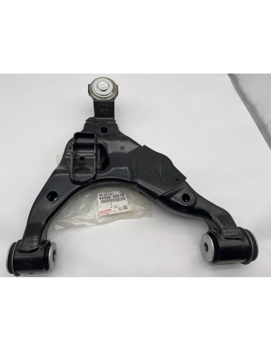 Triangle de suspension inférieur avant droit Land Cruiser KDJ12