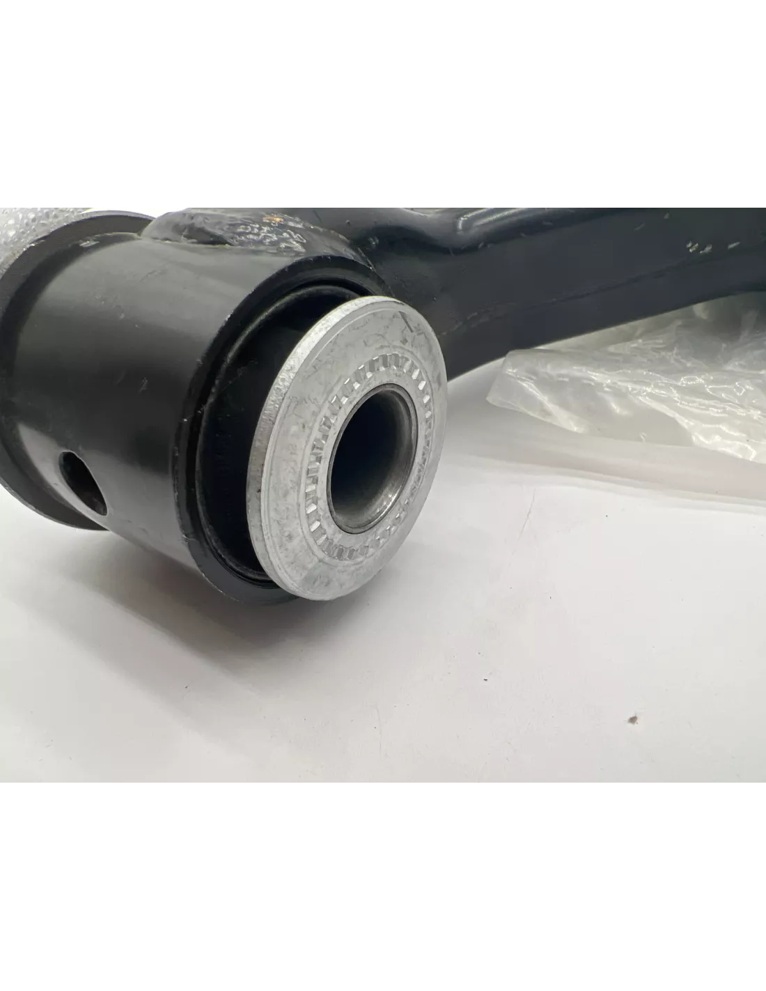 Triangle de suspension inférieur avant droit Land Cruiser KDJ12