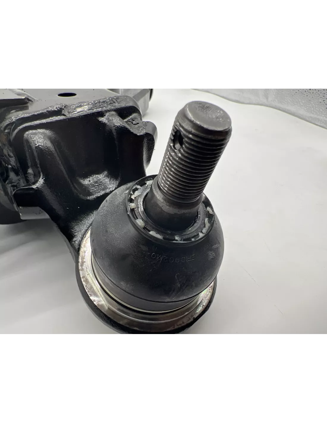 Triangle de suspension inférieur avant droit Land Cruiser VDJ200