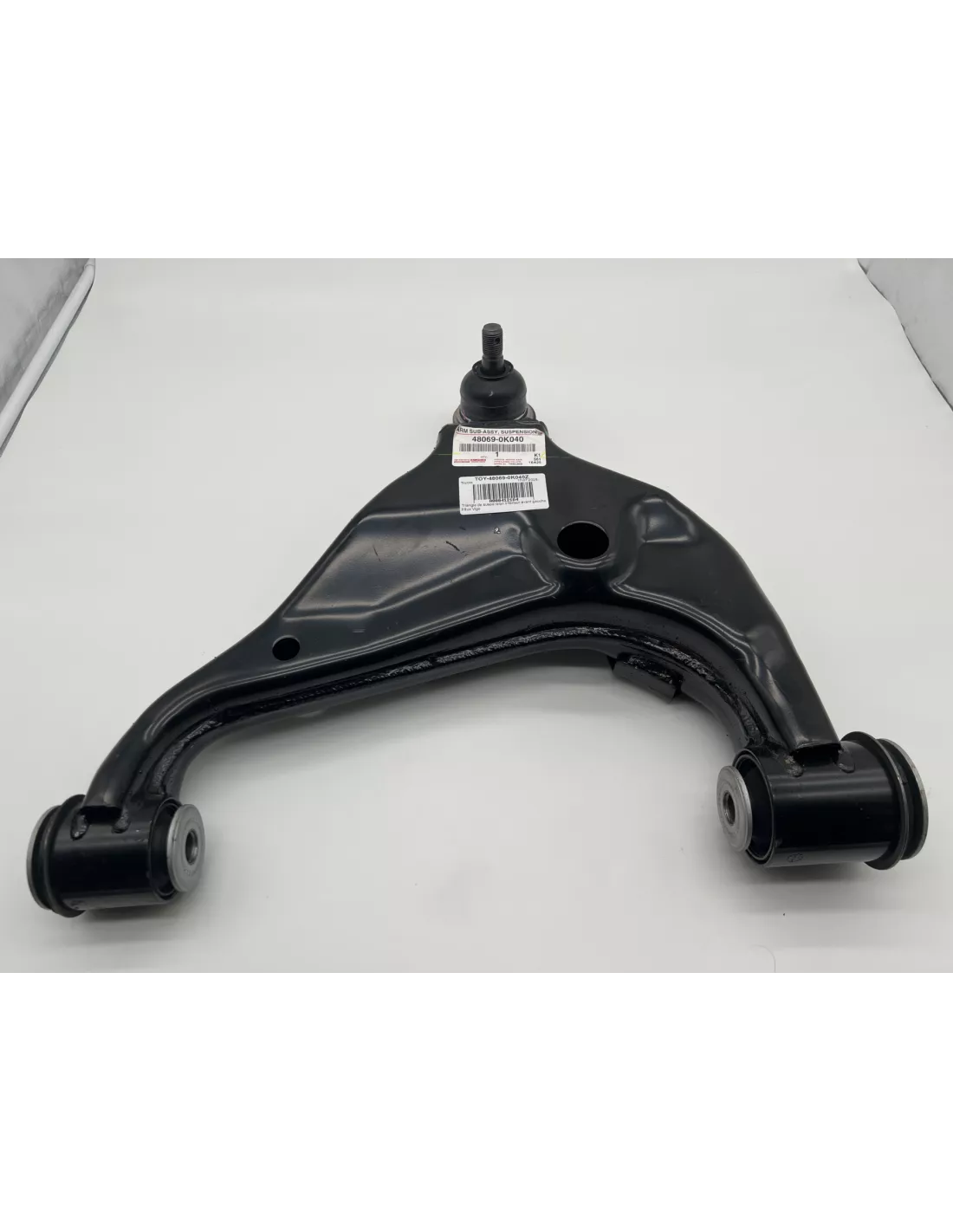 Triangle de suspension inférieur avant gauche Hilux Vigo TOYOTA -