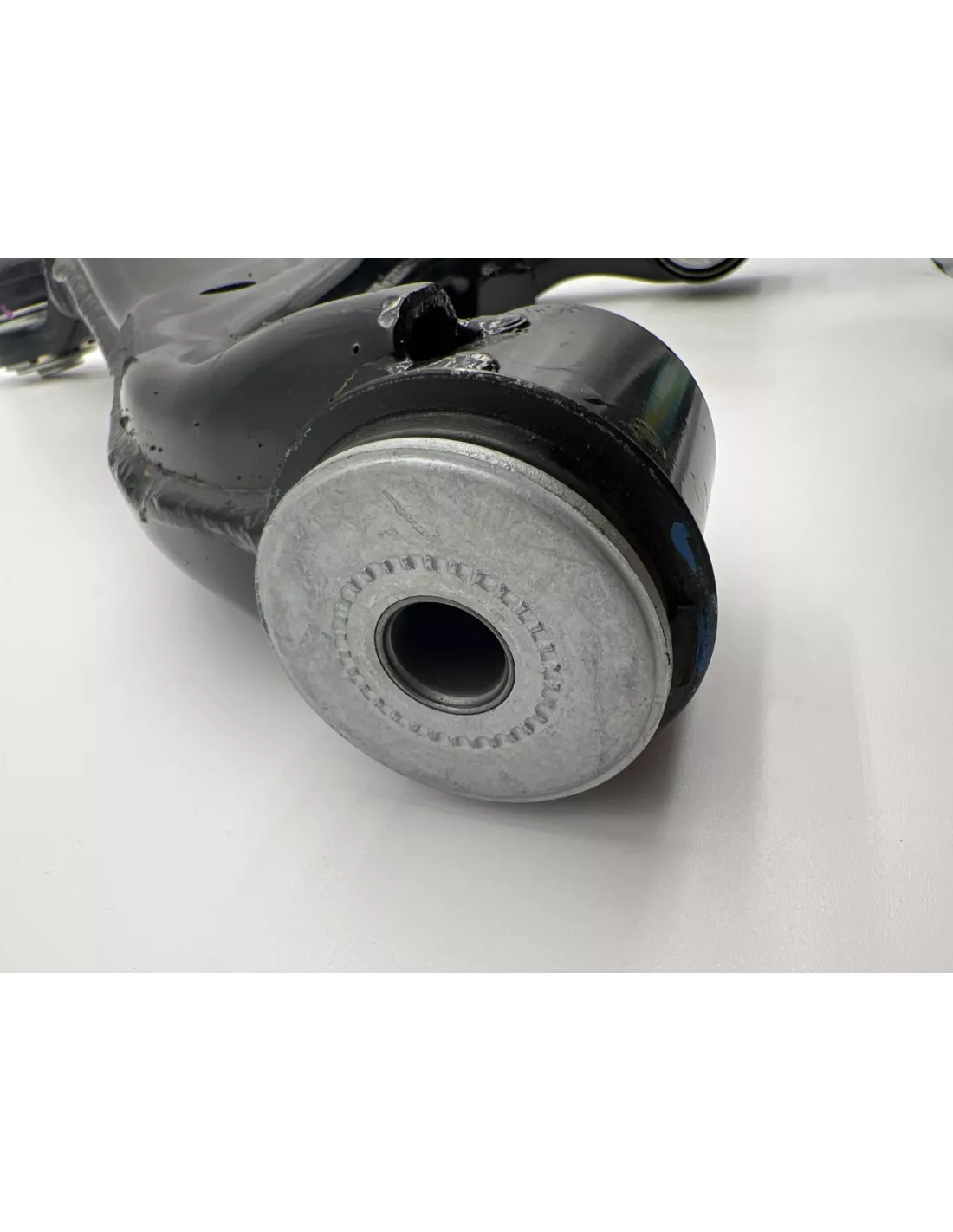 Triangle de suspension inférieur avant gauche Hilux Vigo TOYOTA -