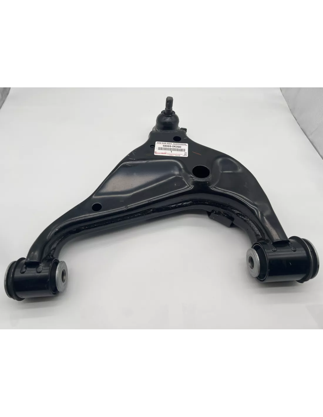 Triangle de suspension inférieur avant gauche Hilux Revo TOYOTA -