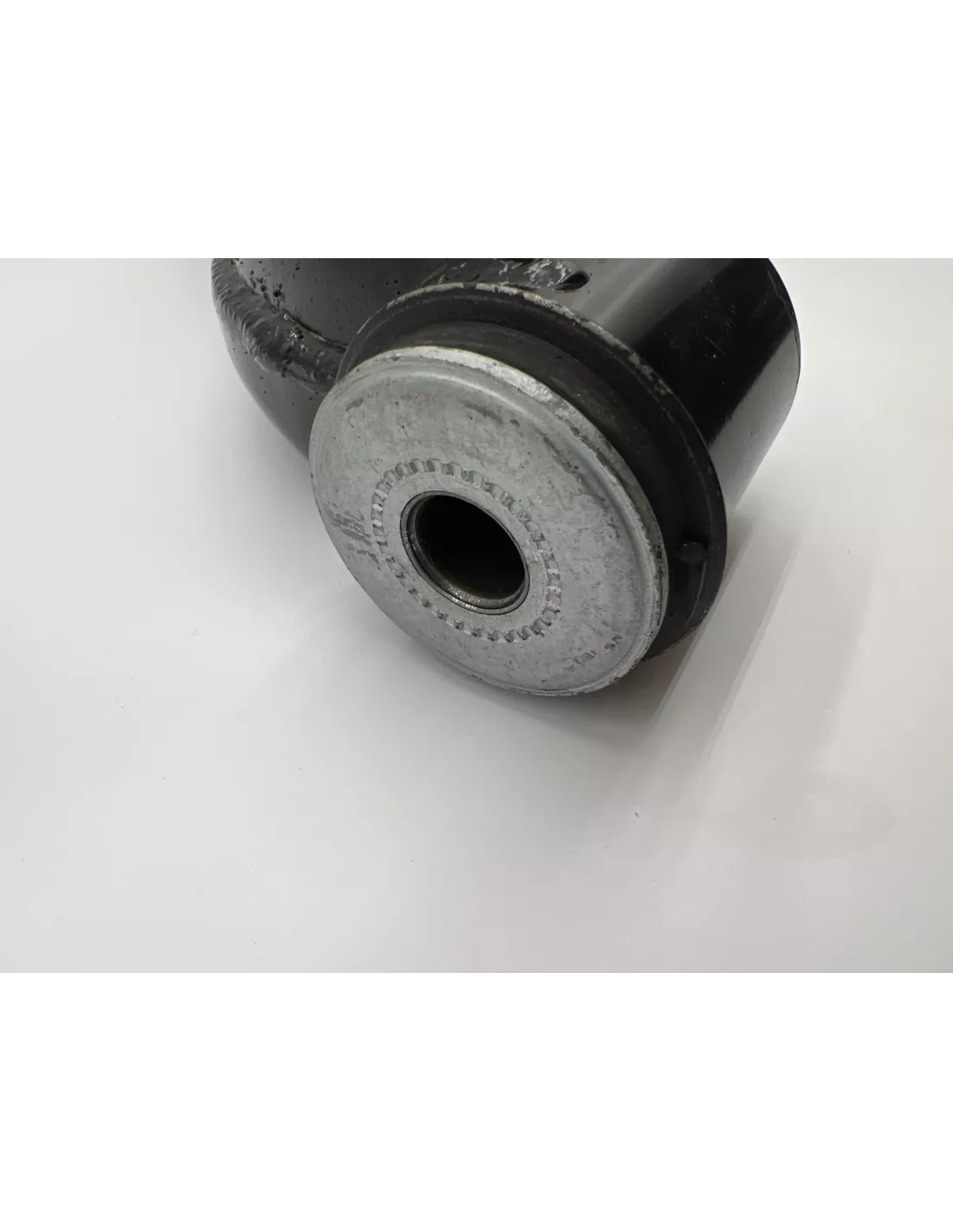 Triangle de suspension inférieur avant gauche Hilux Revo TOYOTA -