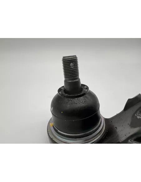 Triangle de suspension inférieur avant gauche Hilux Revo TOYOTA -