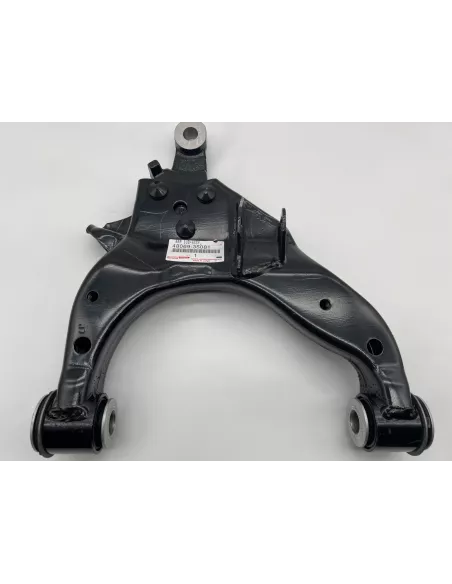 Triangle de suspension inférieur avant gauche Land Cruiser KZJ9 KDJ9