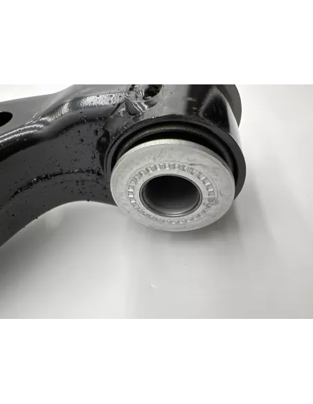 Triangle de suspension inférieur avant gauche Land Cruiser KZJ9 KDJ9