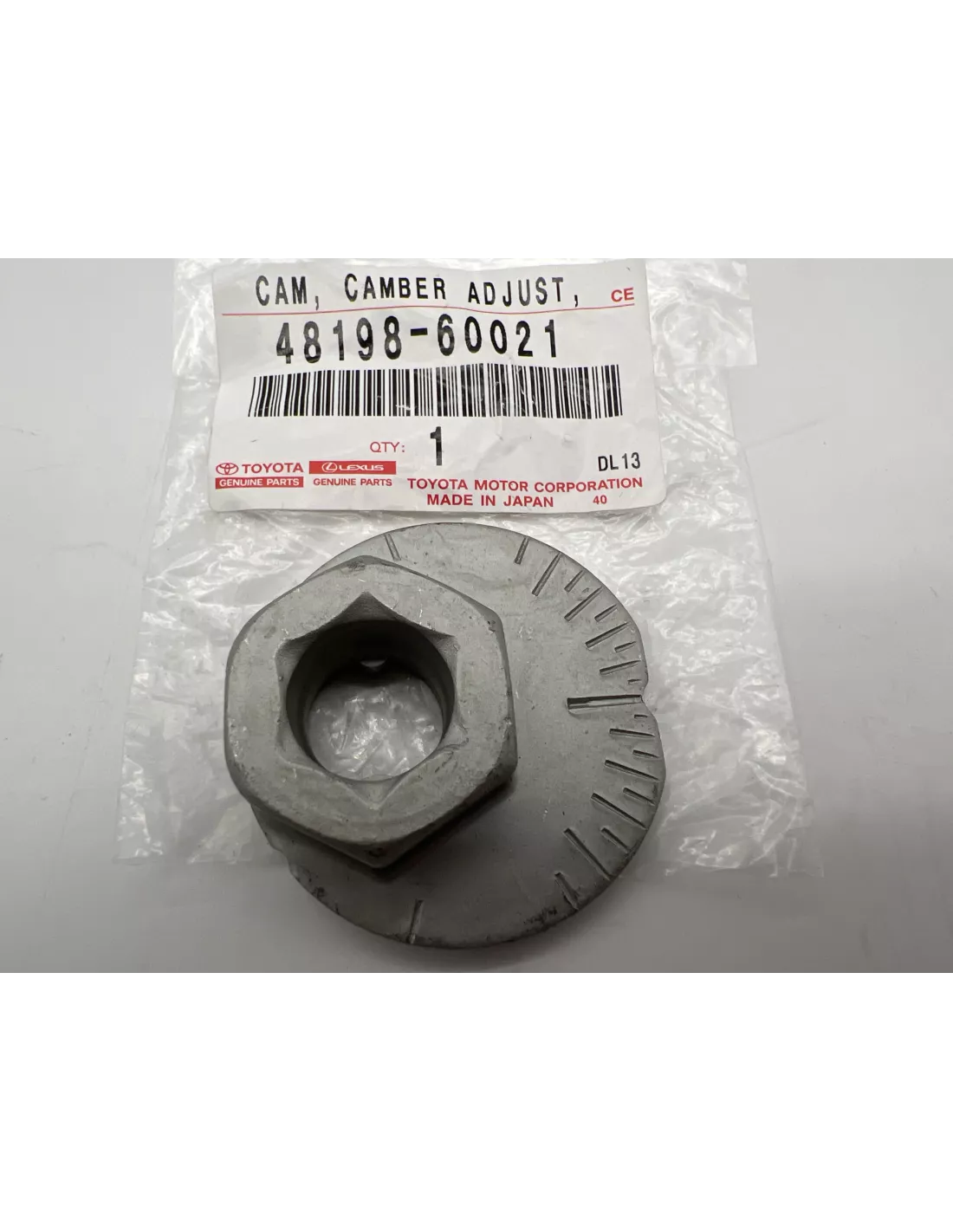 Ecrou excentrique réglage carrossage triangle KDJ15 No2 TOYOTA -