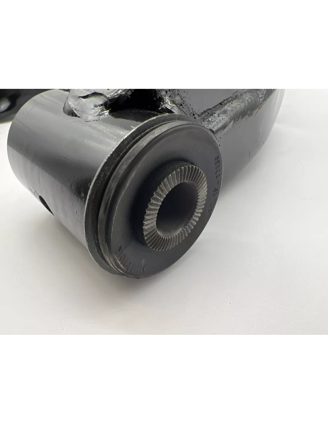 Triangle inférieur de suspension avant droit Land Cruiser HDJ100
