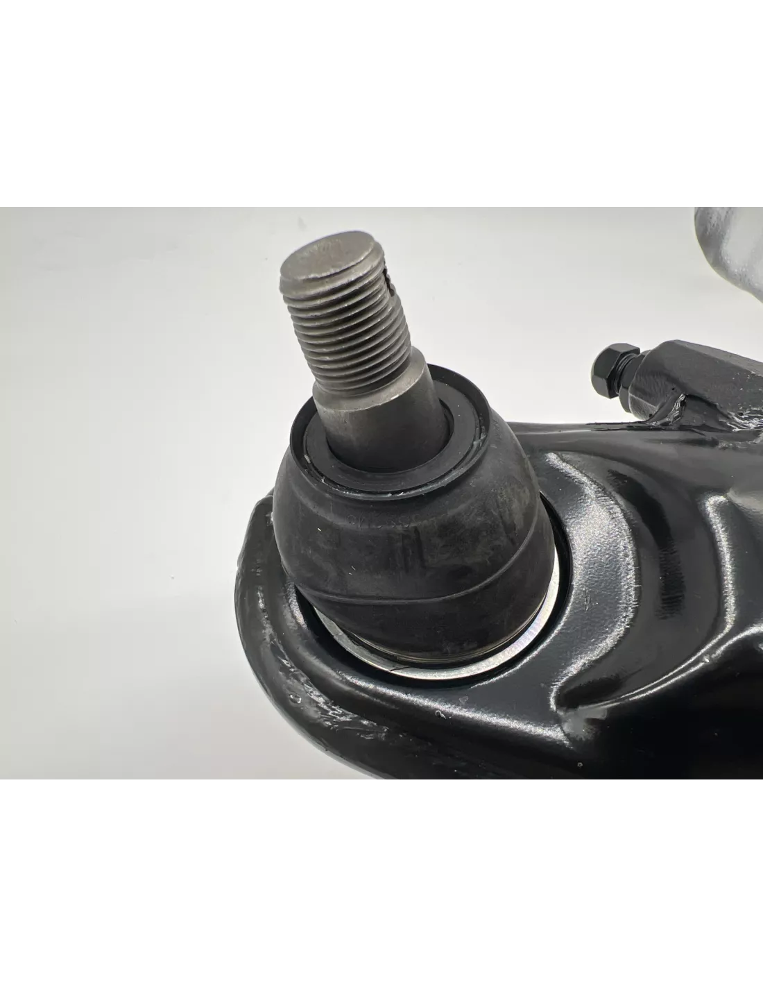 Triangle inférieur de suspension avant gauche Land Cruiser HDJ100