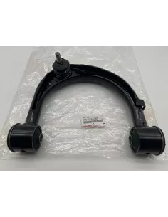 Triangle de suspension supérieur avant droit VDJ200 TOYOTA -