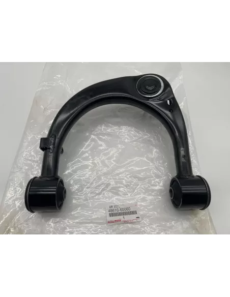 Triangle de suspension supérieur avant droit VDJ200 TOYOTA -