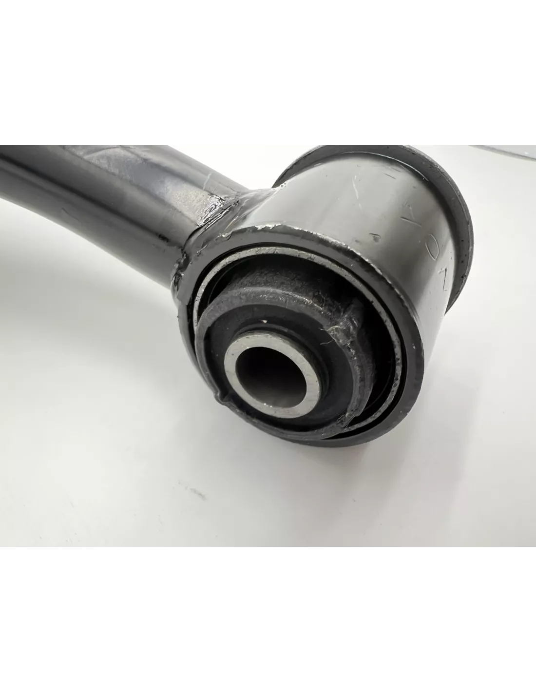 Triangle de suspension supérieur avant droit Land Cruiser KDJ12 KDJ15