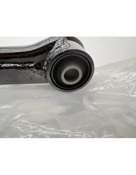 Triangle de suspension supérieur avant gauche Land Cruiser KZJ9 KDJ9