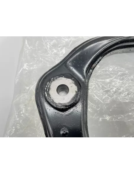 Triangle de suspension supérieur avant gauche Land Cruiser KZJ9 KDJ9