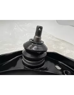 Triangle de suspension supérieur avant gauche VDJ200 TOYOTA - 2