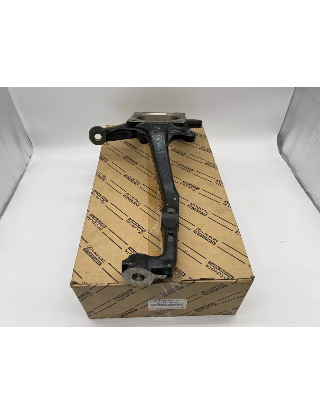 Fusée pivot avant droite Hilux Vigo TOYOTA - accessoire 4x4