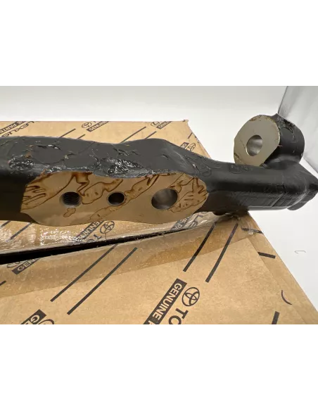 Fusée pivot avant droite Hilux Vigo TOYOTA - accessoire 4x4