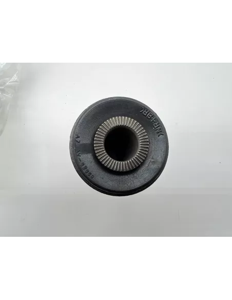Silent bloc No2 triangle inférieur avant gauche ou droit Land Cruiser